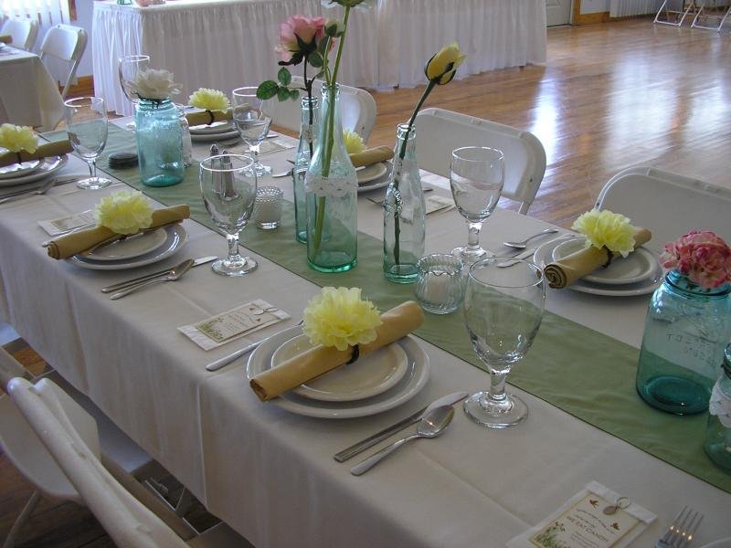 Country Charming Informal Setting!